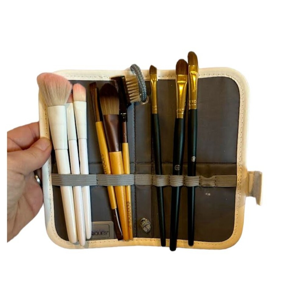 9-Piece Makeup Brush Bundle Ecotools Wet & Wild with Real Techniques Pouch